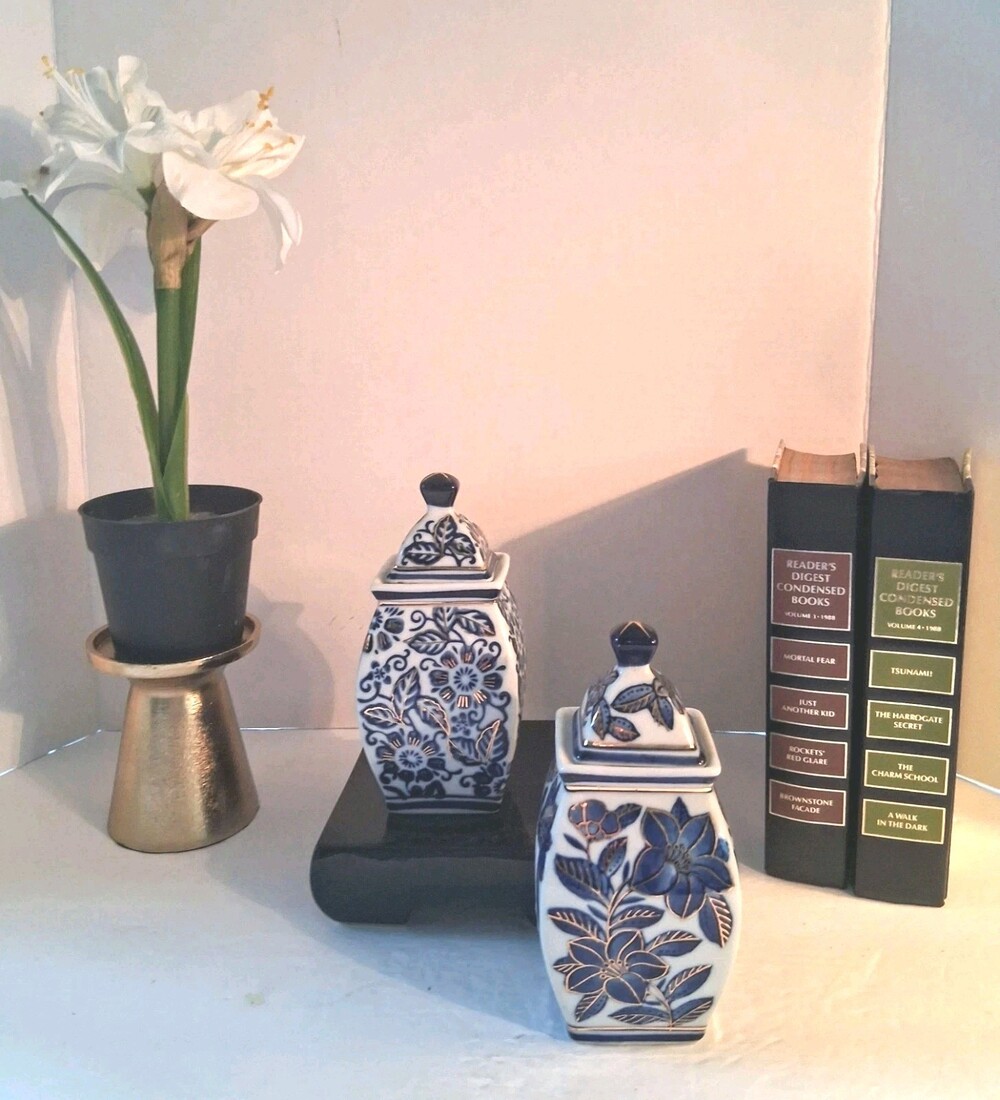 VTG Pair Of Chinoiserie Loose Tea Leaf Jar/Decorative Jar;2 Pc Set! Gold Accents